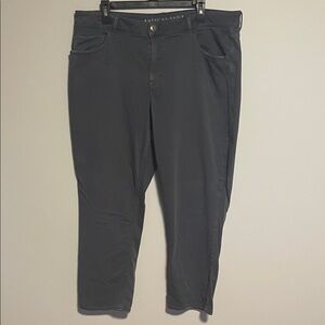 American Eagle Gray Tom Girl Jeans Size 18 Short